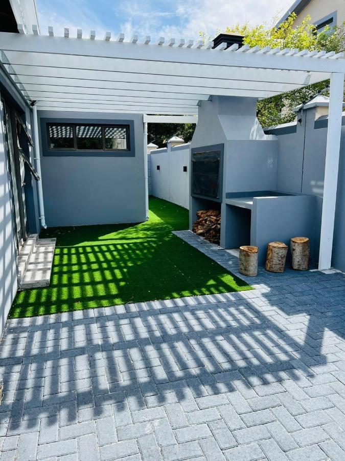 Ferienhaus Lovely And Peaceful 3 Bedroom House *